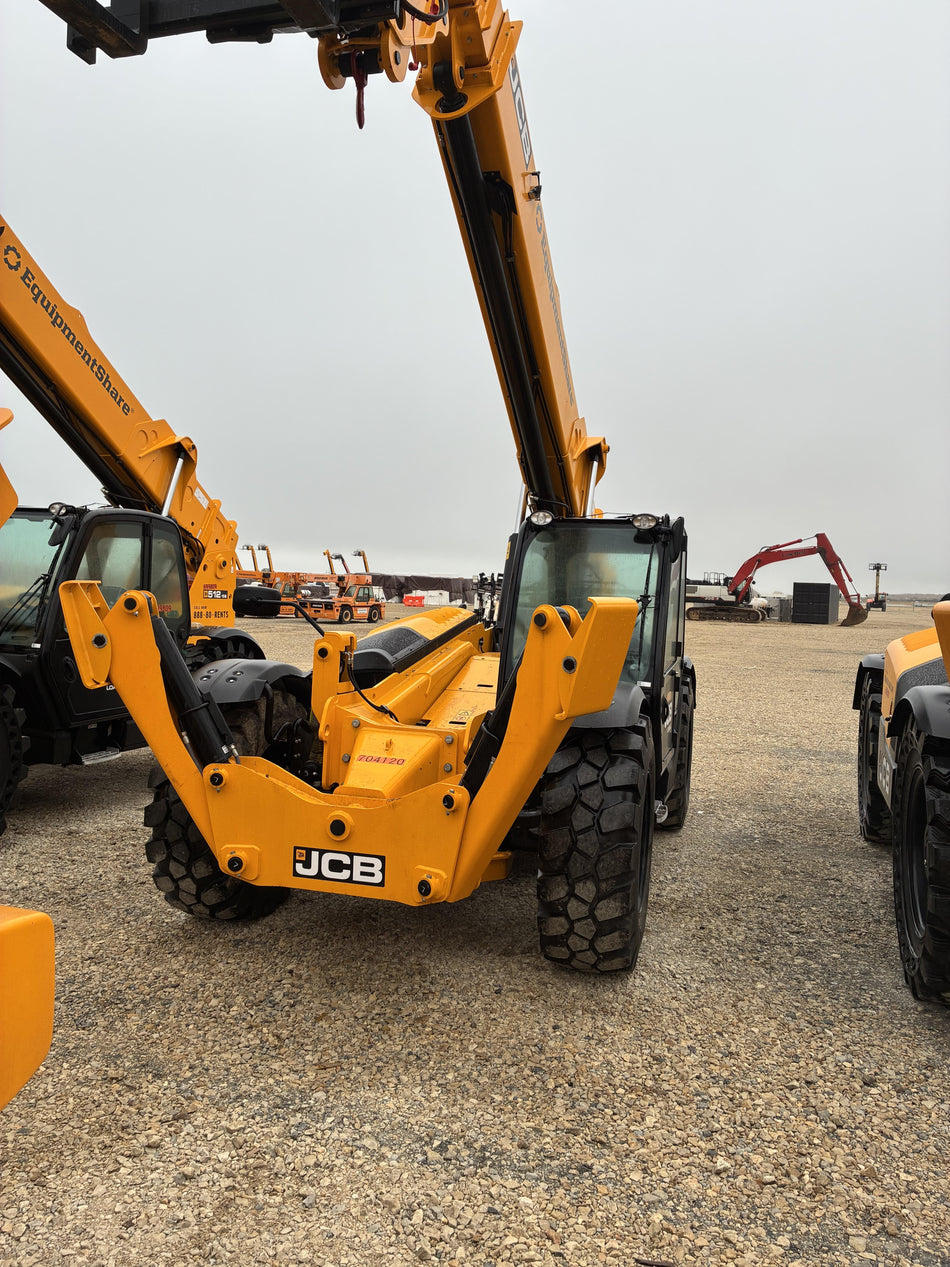 2026 JCB 514-56