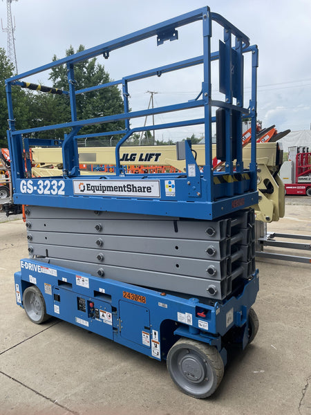2022 GENIE GS-3232