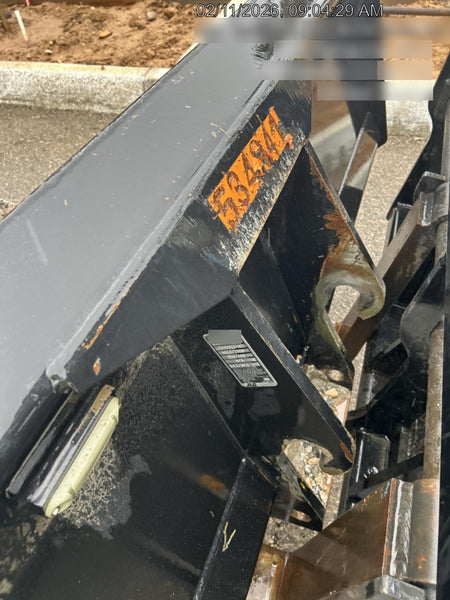2025 JLG 1001100823
