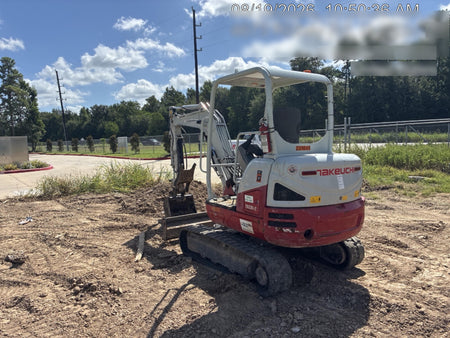 2022 TAKEUCHI TB235-2R