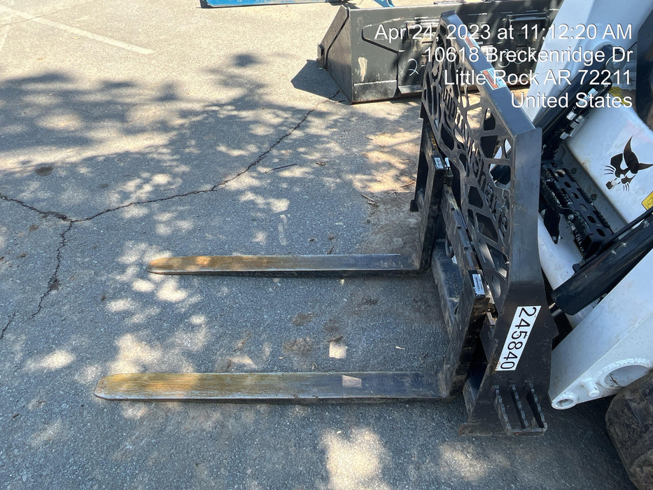 2022 PALADIN 48" Pallet Forks - Paladin