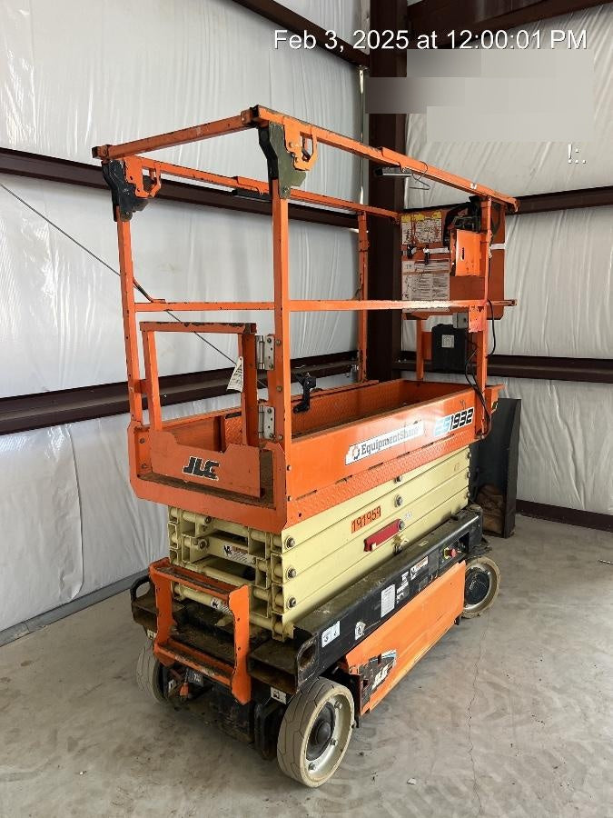 2021 JLG ES1932