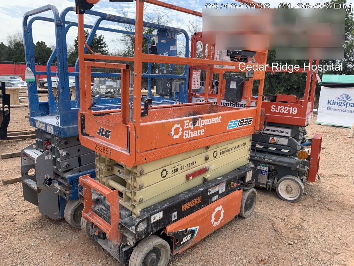 2022 JLG ES1932