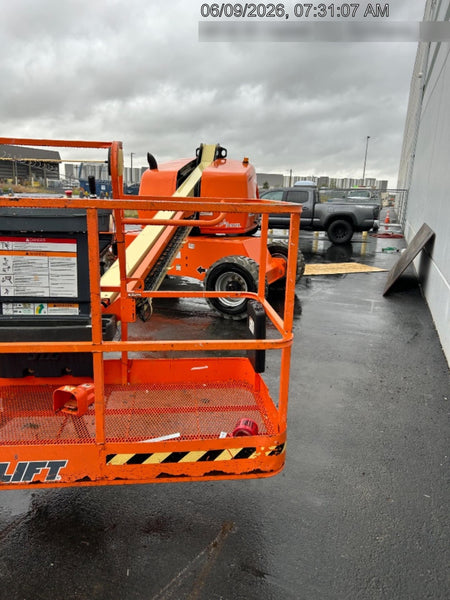 2021 JLG 400S