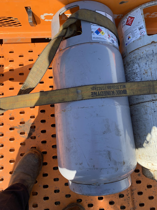 2019 Miller Electric BOBCAT 250 951600 PKG-250 amp Propane Welder, Standard w/Running Gear, Bracket, Hose"250 amp Propane Welder, Standard w/Running Gear, Bracket, Hose