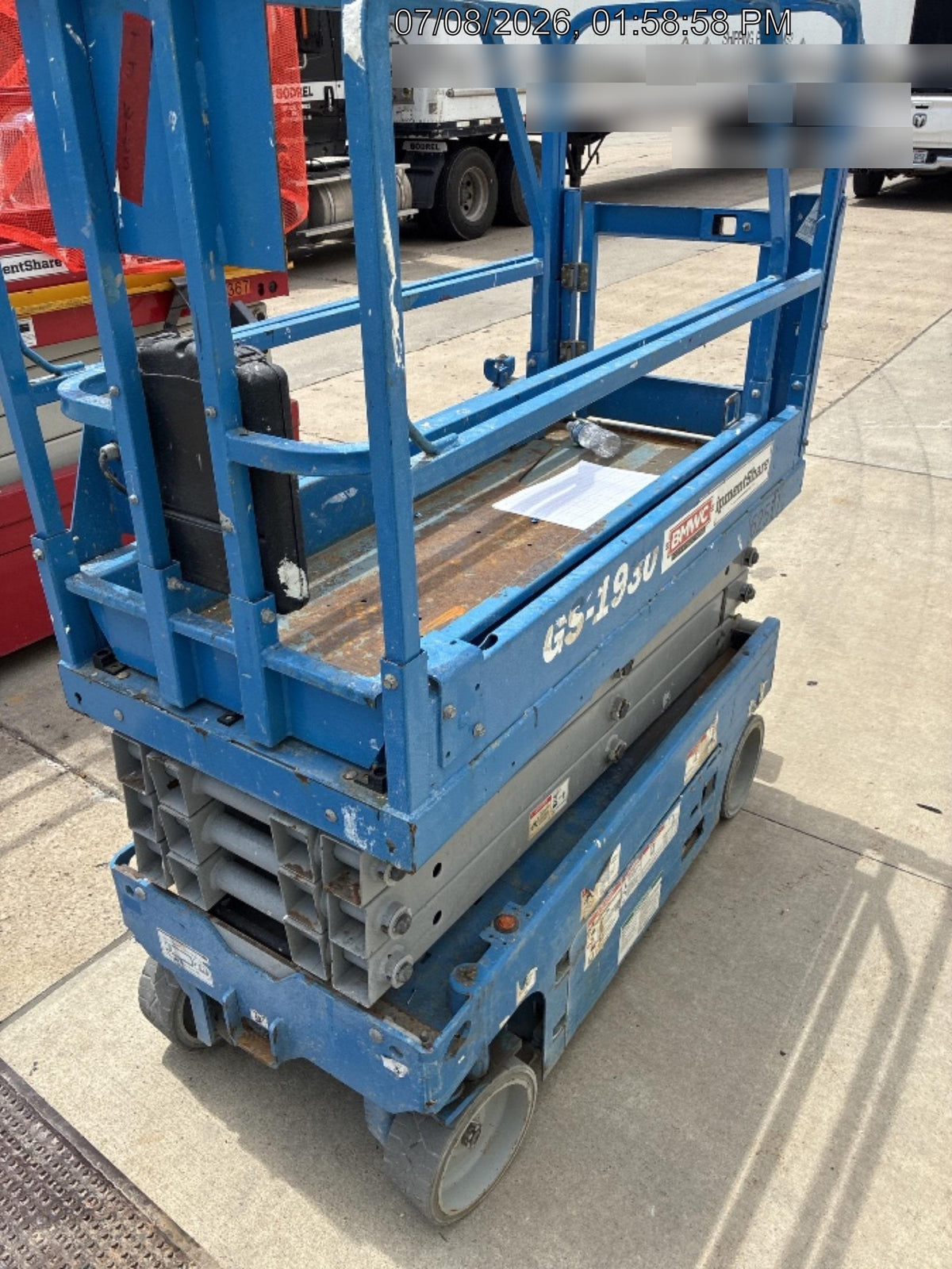 2020 Genie GS-1930 Solid Non Marking Tires, Beacon, Folding rails with half height swing gate