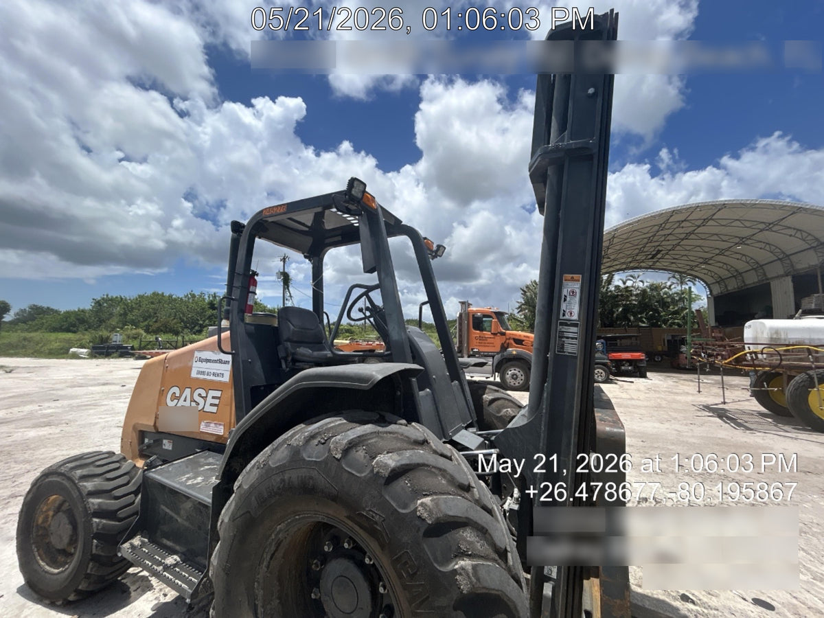 2022 CASE 586H