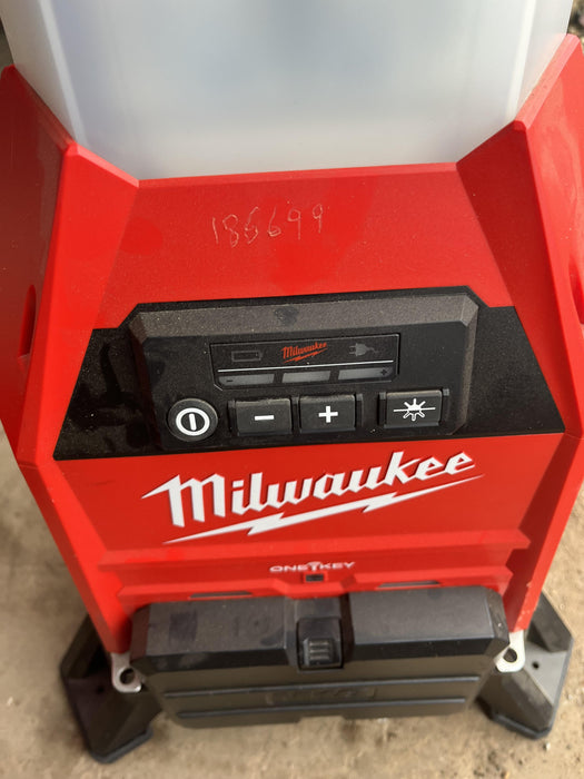 2021 MILWAUKEE 2150-20