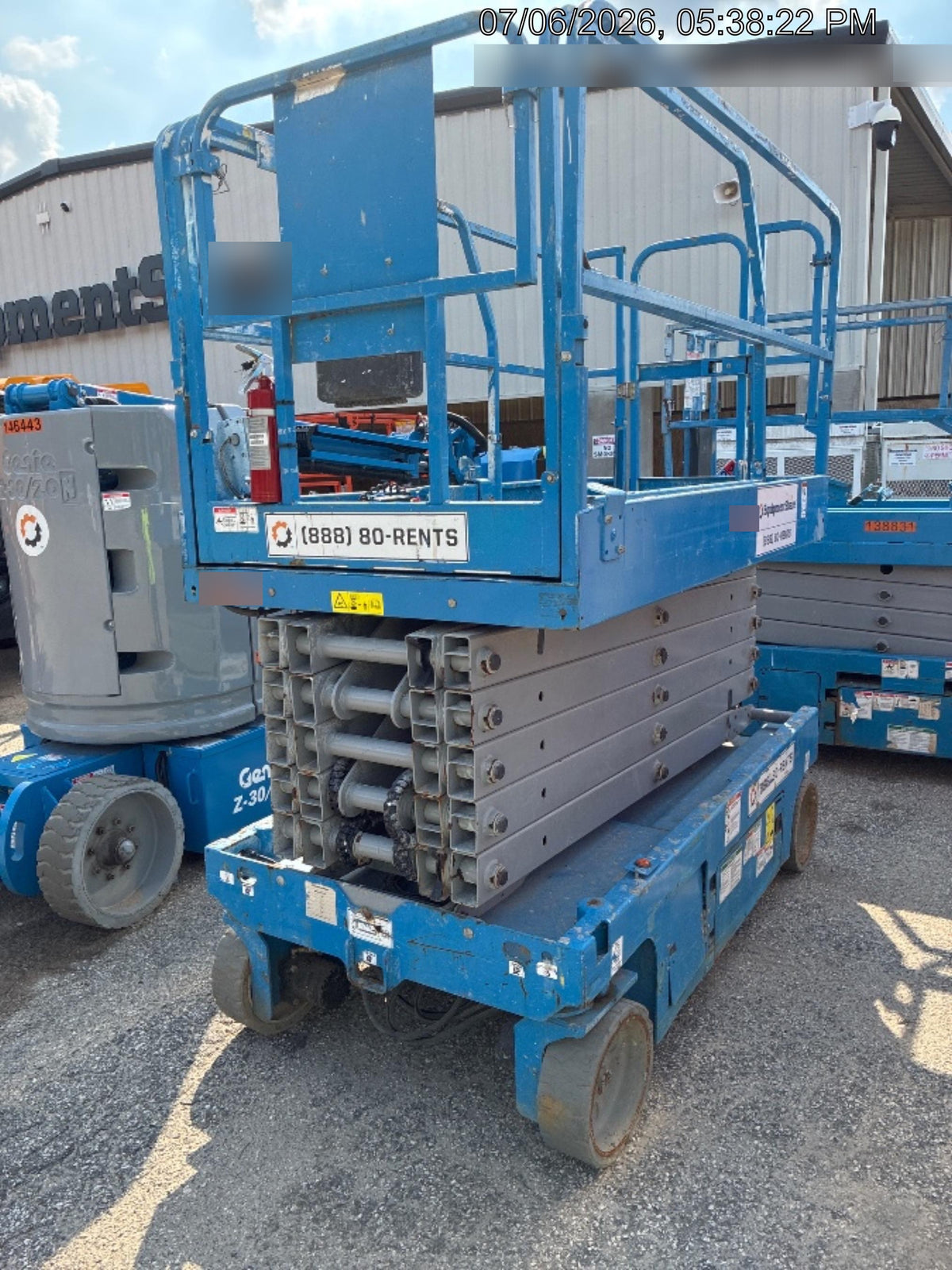 2019 Genie GS-4047 Folding rails with half height swing gate