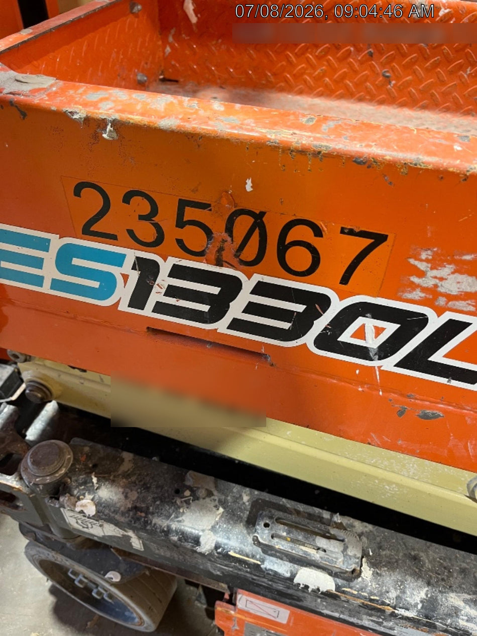 2022 JLG ES1330L