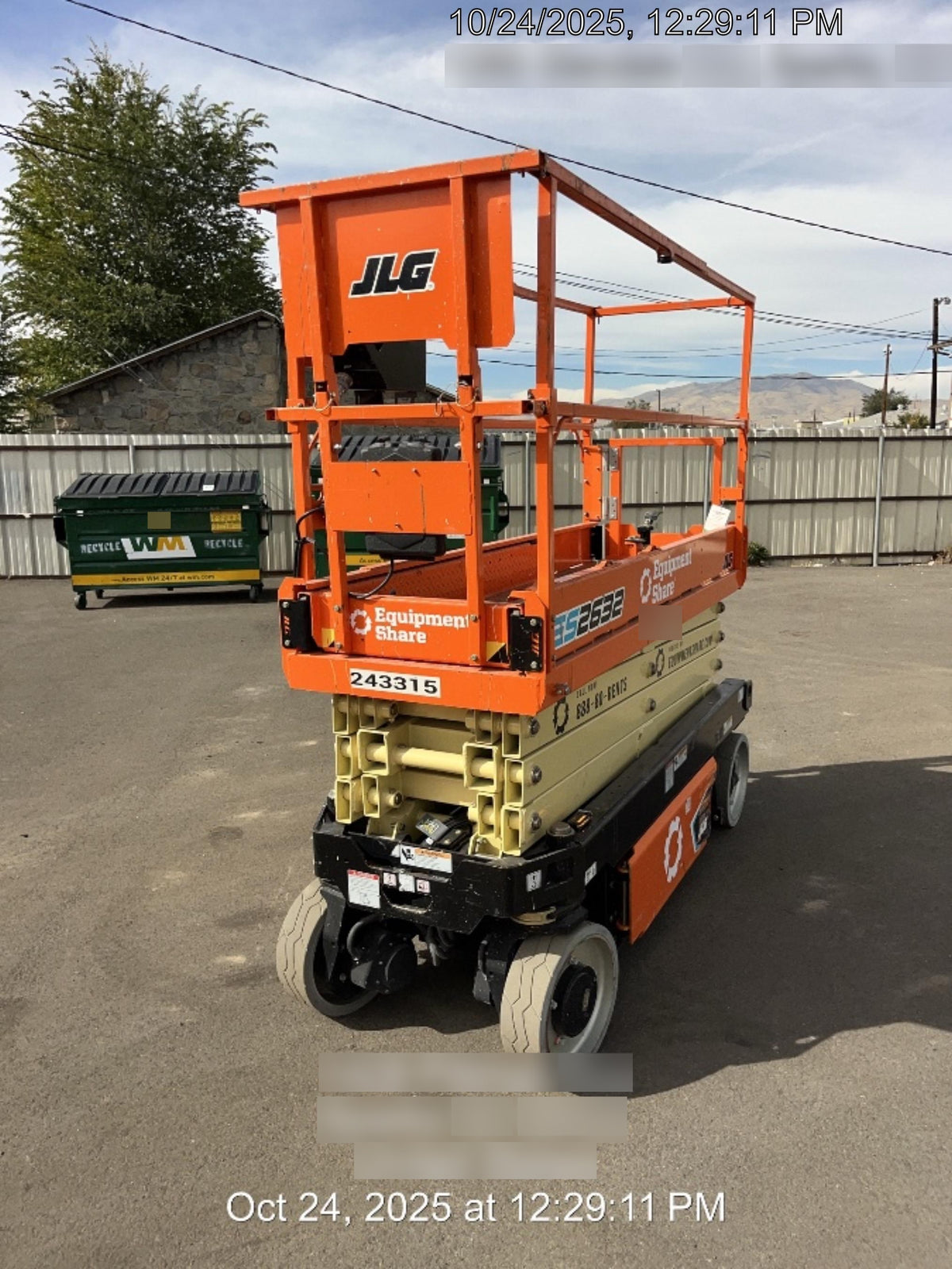 2022 JLG ES2632