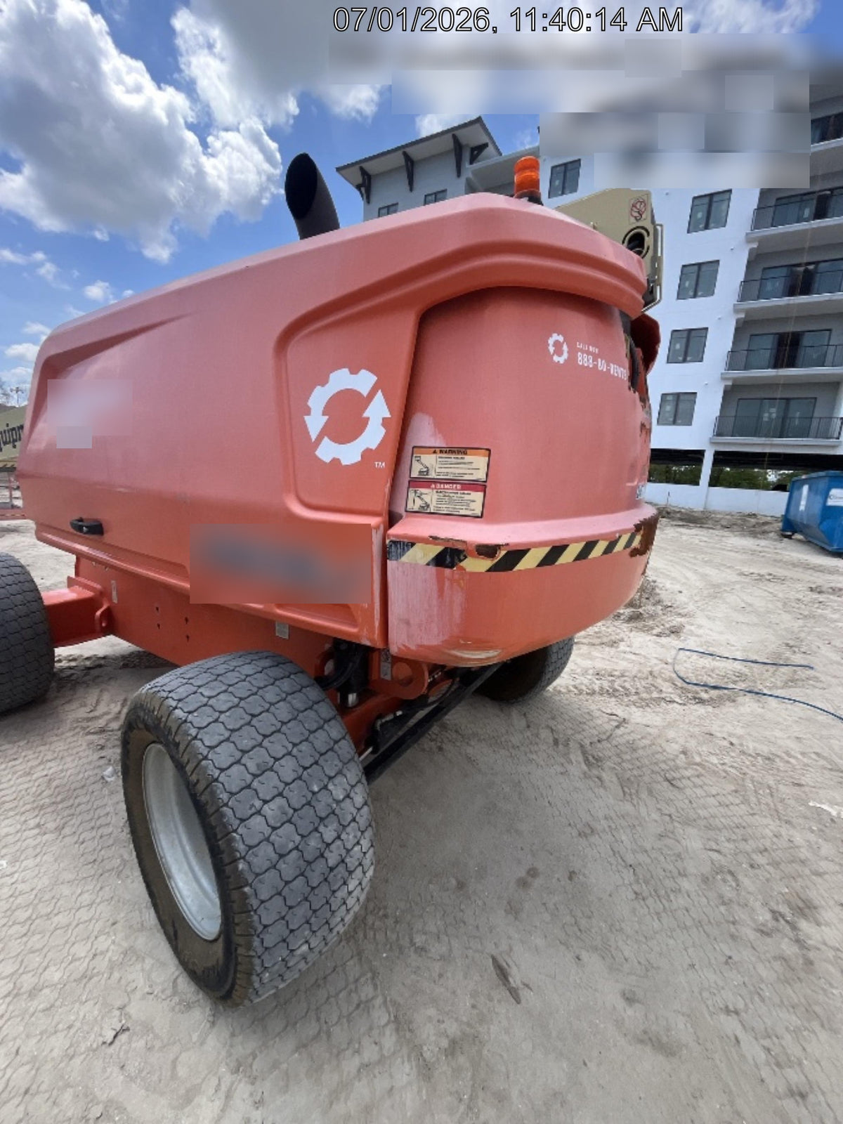 2022 JLG 660SJ