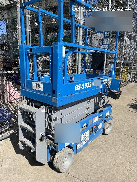2021 GENIE GS-1932
