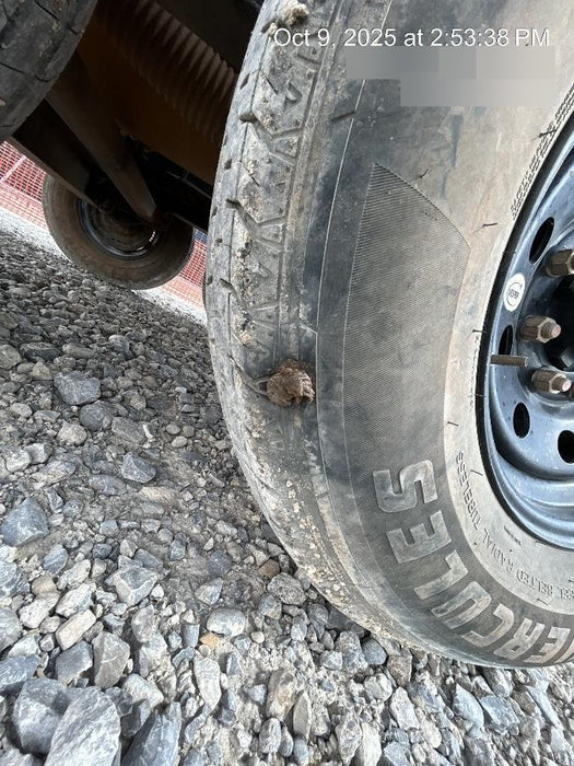 2023 Vac-Tron LP573XDT T4 Koehler Diesel Engine, 500 Gallon Debris Tank, x2 100 Gallon Water Tanks