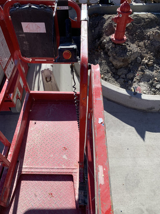 2020 MEC 1330SE Solid NM Tires, Steel Swing out Doors, LCS, Beacon, 900W Invertor