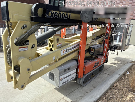 2020 JLG X600AJ