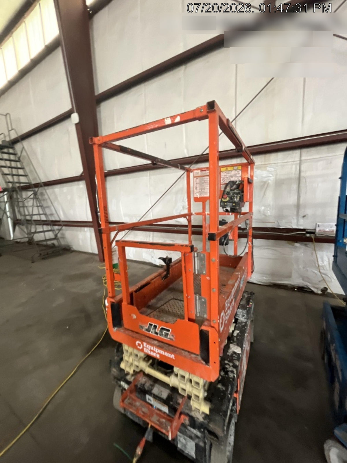 2022 JLG ES1330L