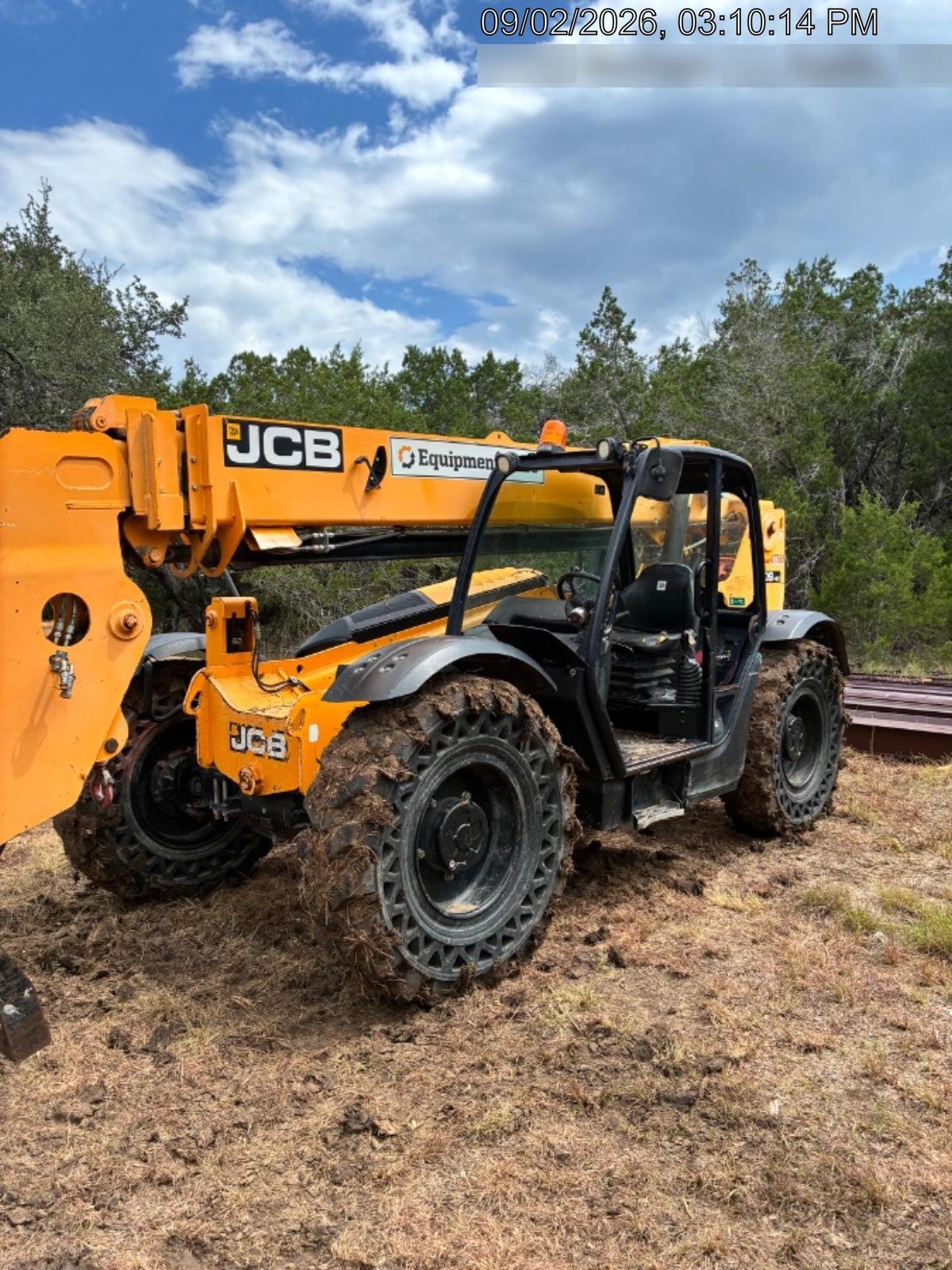 2019 JCB 509-42 74 HP w/Open ROPS, Beacon, Aux Hydraulics, LED Work lights, Solid Tires w/66" Carriage/60" Forks