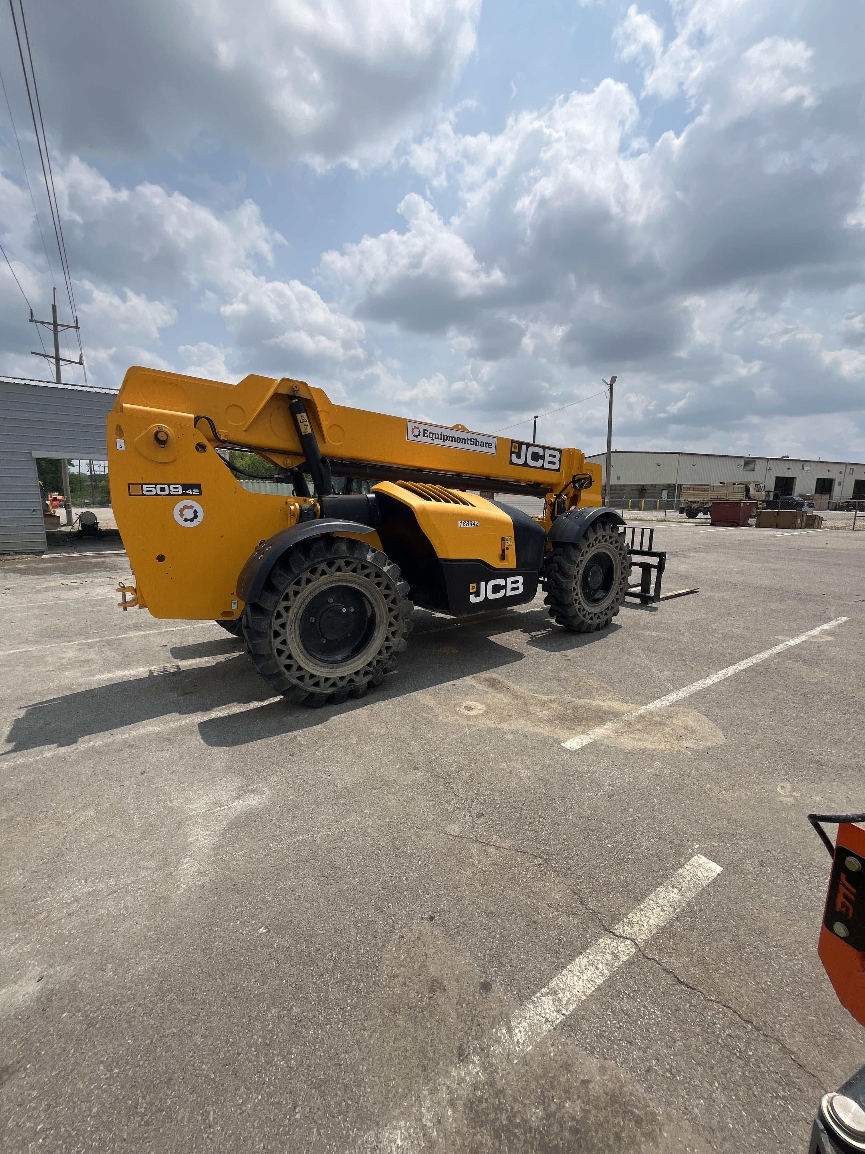 2021 JCB 509-42