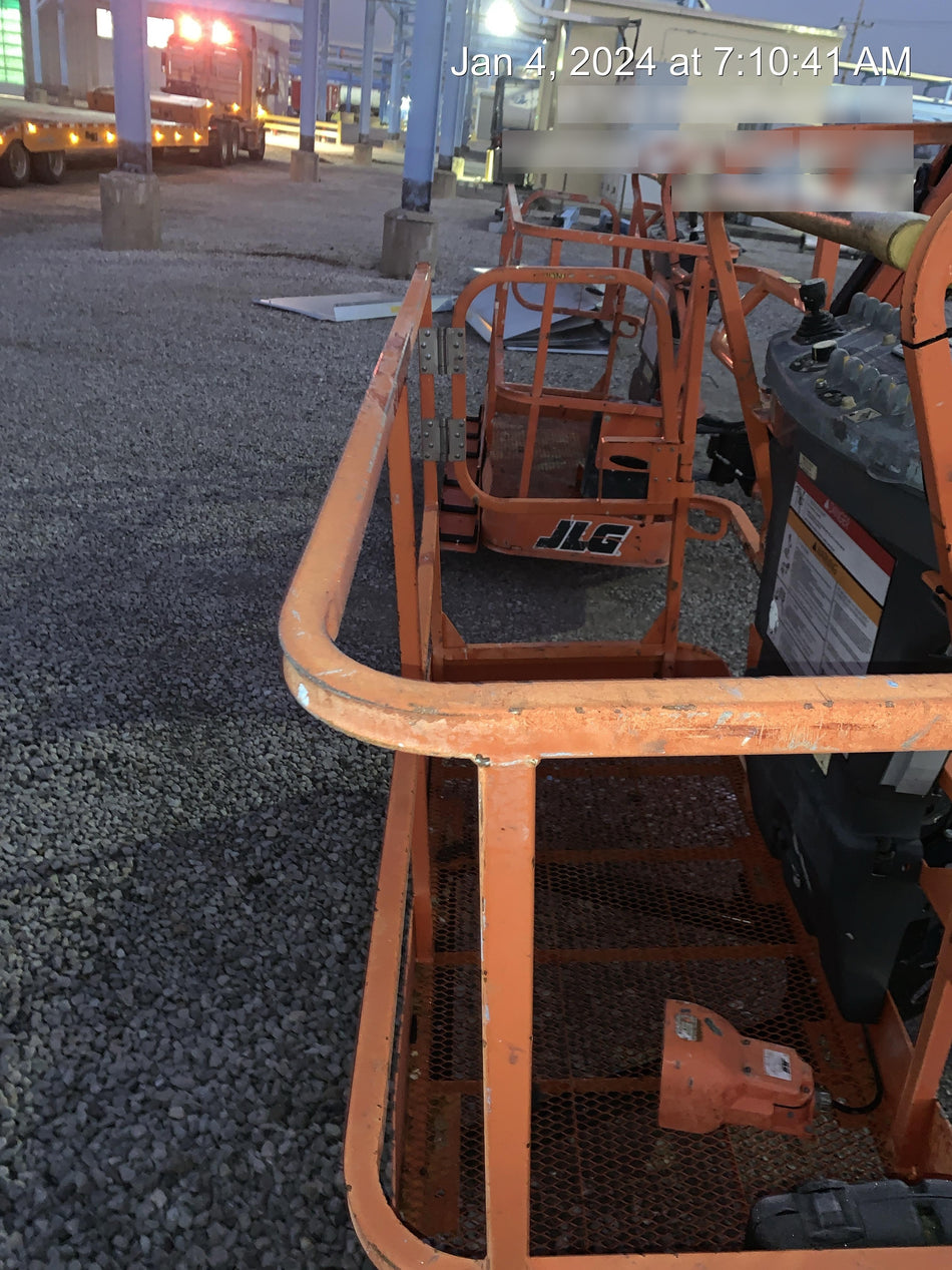 2019 JLG 450AJ