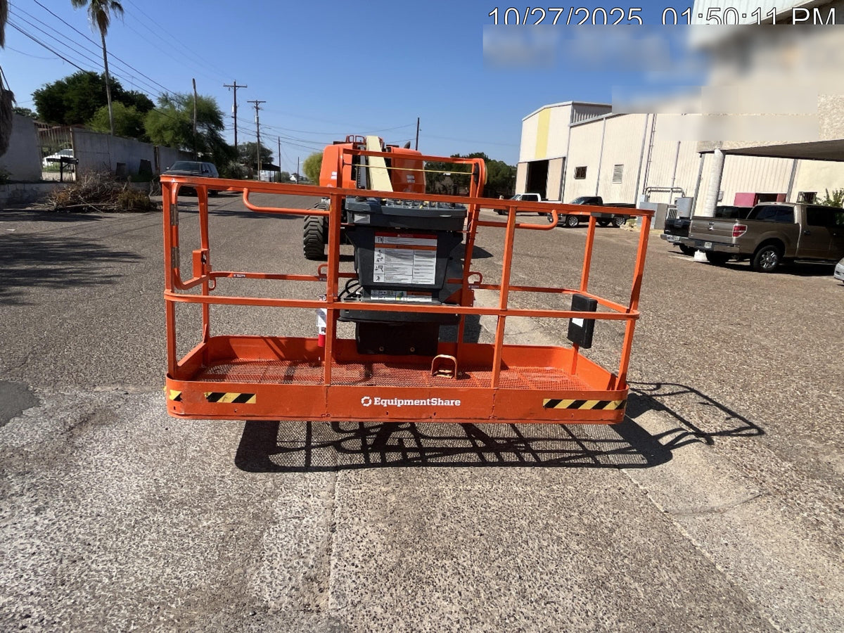 2025 JLG 660SJ