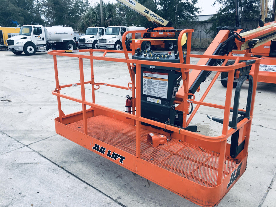 2019 JLG 460SJ