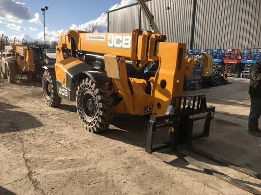 2020 JCB 510-56 Cab/Heat/Air, 74 HP, Solid Tires, STD Worklight, Beacon, Aux Hydraulics, Lifting Eye, Back up Alarm w/66" Carriage/60" Forks
