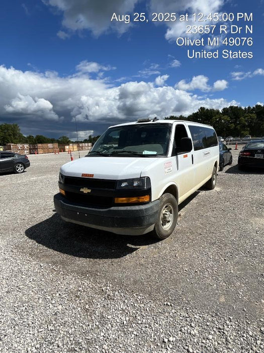 2025 CHEVROLET Express Van - Rental