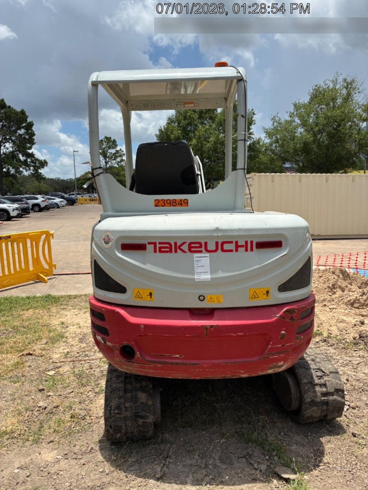 2022 TAKEUCHI TB235-2R