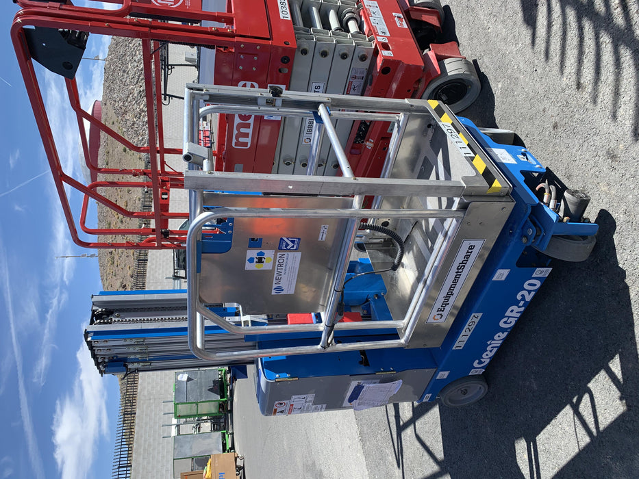 2020 GENIE GR-20