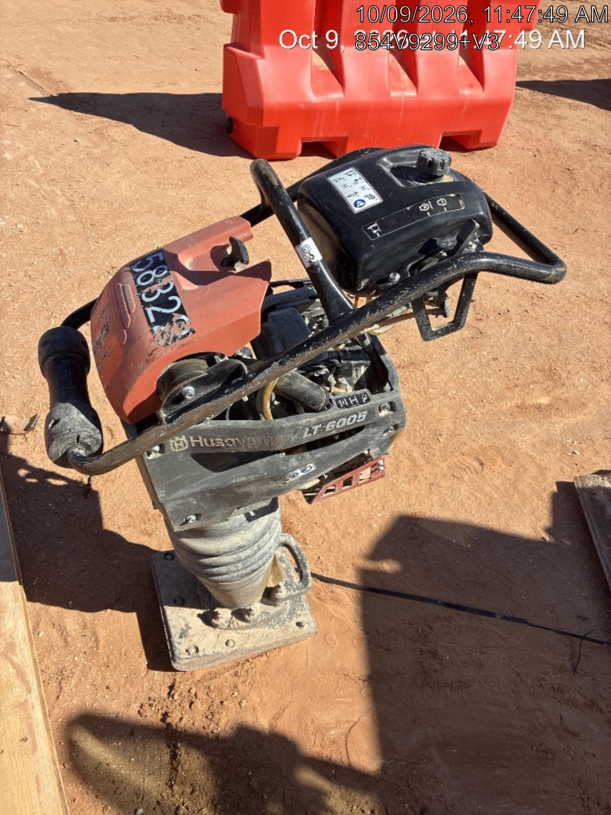 2025 HUSQVARNA LT6005