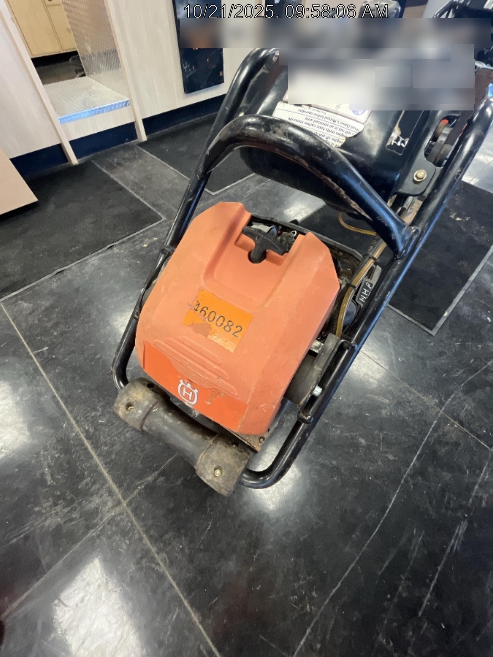 2024 HUSQVARNA LT6005