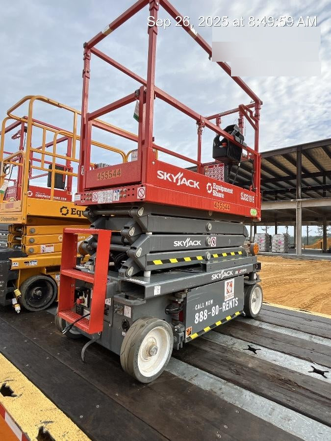 2024 Skyjack SJ3219 Electric Drive, Sld NM Tires, DBcns, RFRails, Power to Platform, T3 + Access Control