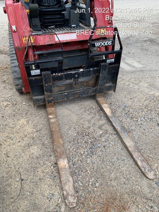 2020 EMKAY 48" Pallet Forks - Emkay