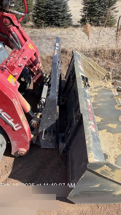 2019 PALADIN 48" Pallet Forks - Paladin