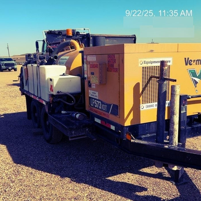 2022 Vac-Tron LP573XDT T4 Koehler Diesel Engine, 500 Gallon Debris Tank, x2 100 Gallon Water Tanks