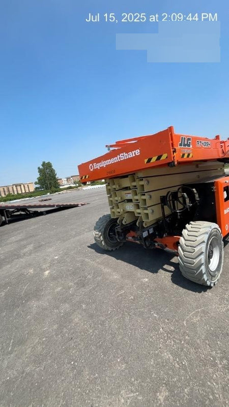 2023 JLG RT4394