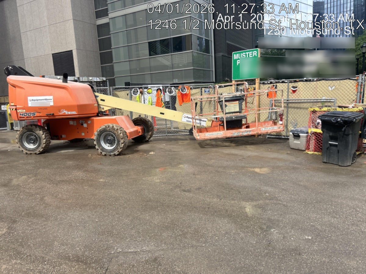 2021 JLG 400S