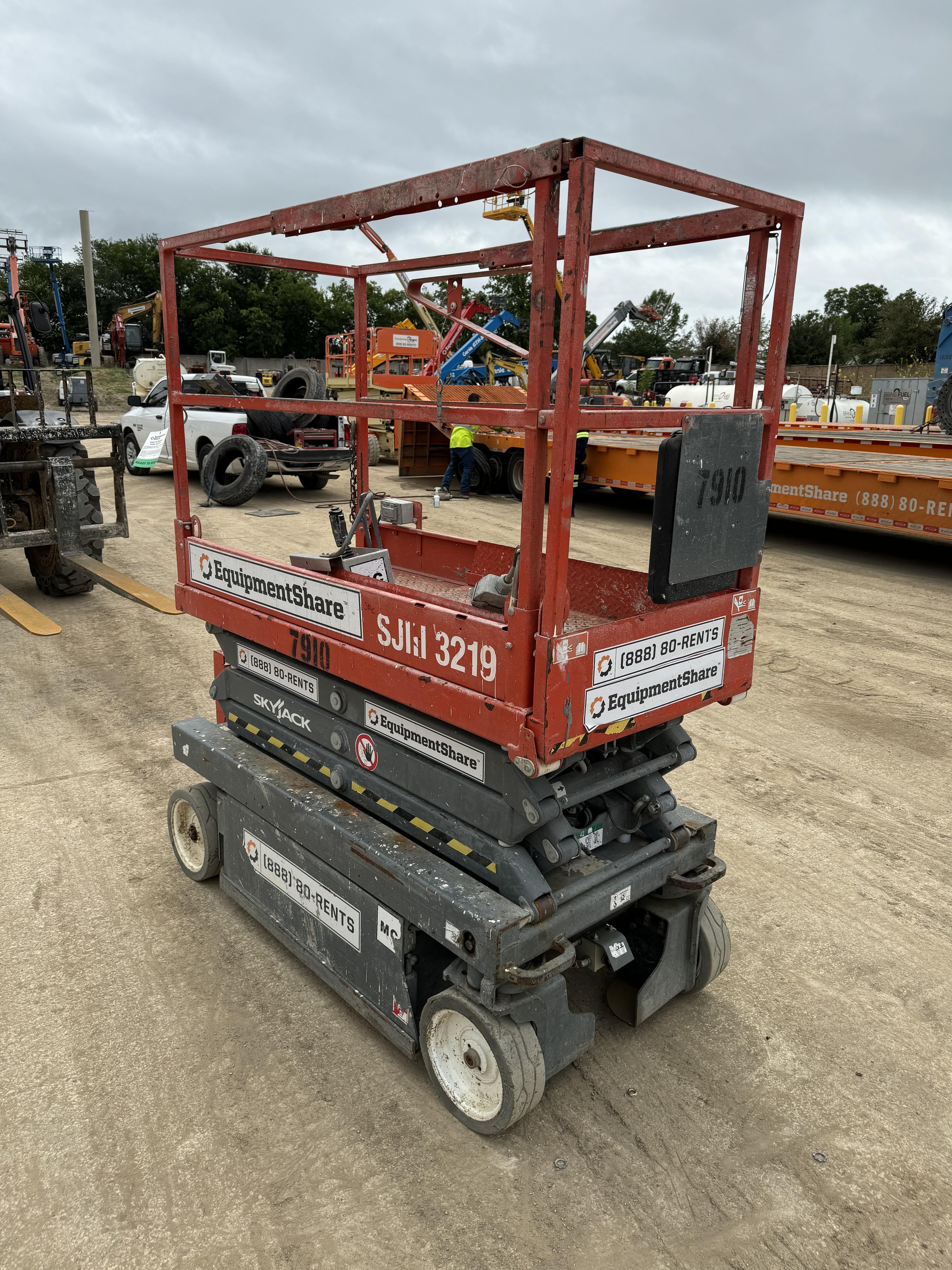 2018 SKYJACK SJIII-3219