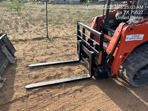 2025 ARROW MATERIAL HANDLING 60" Pallet Forks - Arrow