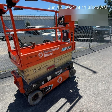 2022 JLG ES1932