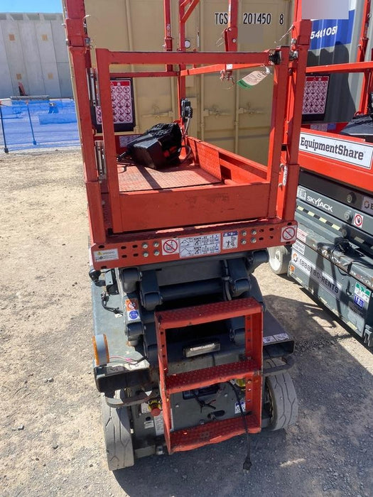 2020 Skyjack SJIII-3219 Solid NM Tires, Half height spring hinged entry gate, Dual Beacons, 800W Inverter