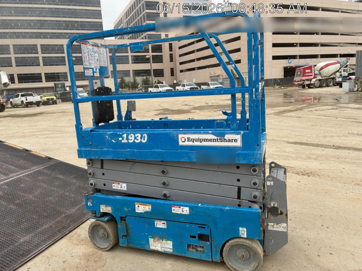 2019 Genie GS-1930 Fixed Rails with Chain Entry