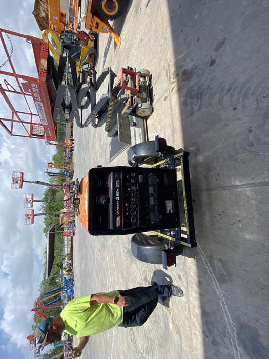 2021 Lincoln Electric Vantage 322 Vantage 322 Ready Pak 3 w/ Decals, ORANGE (includes trailer, cable rack, fender light kit) NO Telematics