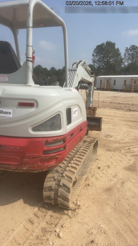 2021 TAKEUCHI TB235-2R