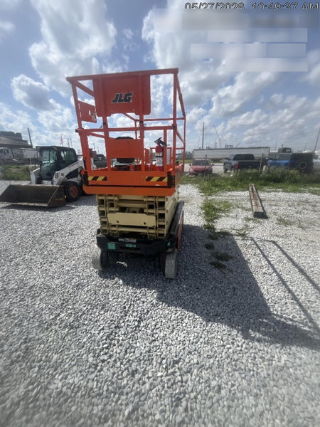2023 JLG ES3246