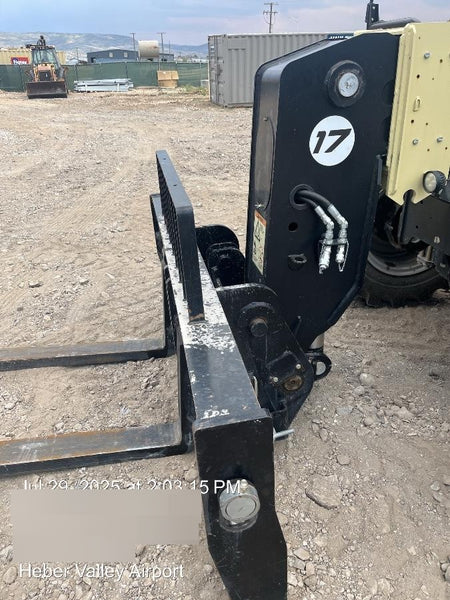 2022 JLG 1732