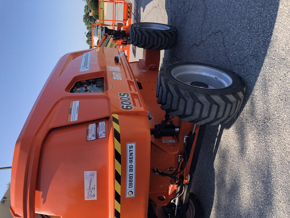 2020 JLG 600S