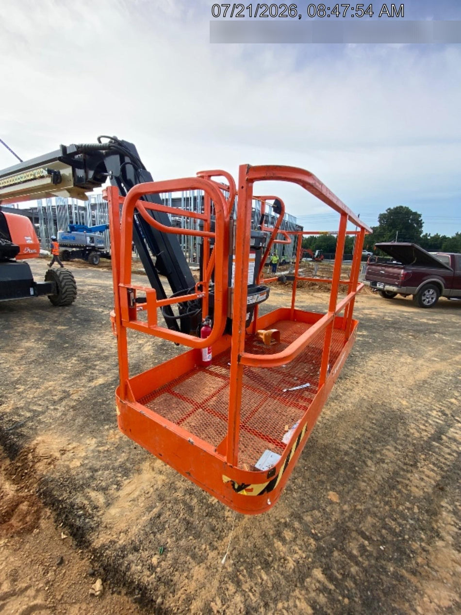 2025 JLG 660SJ