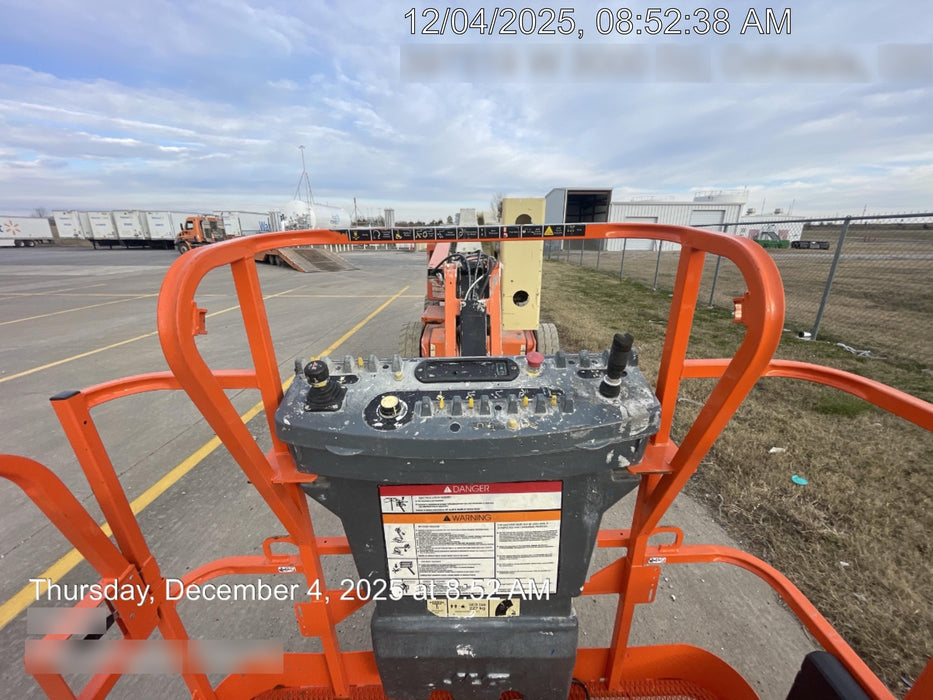 2019 JLG E450AJ